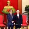 阮富仲会见老挝建国阵线中央委员会代表团