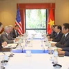 越南政府副总理郑廷勇会见美国部分大型集团领导代表