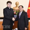 教廷非常驻越南代表礼节性拜会越南外交部领导