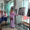 有关古巴领袖菲德尔·卡斯特罗访问越南解放区的图片展在广治省开展