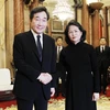 越南国家代主席邓氏玉盛会见韩国总理李洛渊