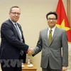 越南政府副总理武德儋会见芬兰经济部部长米卡林拉