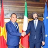 越南政府副总理张和平拜会意大利国家众议院议长罗伯托•菲科