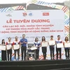 2018年国家志愿奖颁奖仪式在河内举行 18个集体和个人获奖