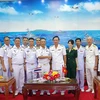泰国皇家海军代表团访问越南海军第五军区司令部