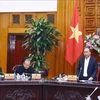 越南政府总理阮春福: 确保越南经济的自主性和韧性