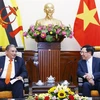 越南外交部副部长范平明会见文莱外交与贸易部第二部长艾瑞万