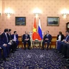 越南政府总理阮春福同俄罗斯总理梅德韦杰夫举行会谈