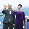 越南政府总理阮春福启程前往泰国出席第34届东盟峰会