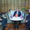 越南政府总理阮春福会见老挝总理和柬埔寨首相