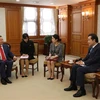 越南公安部长苏林与韩国总理李洛渊举行会晤