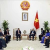 阮春福总理：越南愿同老挝加强监察领域的合作
