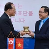 越南与朝鲜工会组织加强合作