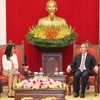 越共中央经济部部长阮文平会见国际货币基金组织代表团