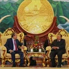  老挝高度重视并优先巩固与发展两国间的特殊关系