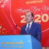 越南外交部举行2020年新年外国驻越代表机构文化新闻随员和国际新闻机构助理和记者见面会