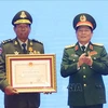 越南、老挝和柬埔寨三国国防部领导和各集体及个人荣获三国的勋章