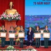 全民国防日30周年和越南人民军建军75周年纪念典礼暨一级军功勋章授勋仪式隆重举行