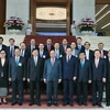 老挝总理结束对越南进行访问并与越南政府总理共同主持越老政府间联合委员会第42次会议之行