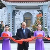 政府总理阮春福出席广南省烈士庙落成仪式