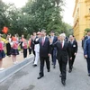  越中两国领导人互致贺电庆祝两国建交70周年
