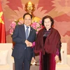 越南国会主席阮氏金银会见韩国驻越大使朴卢万