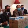 新冠肺炎疫情：旅居波兰越南人向波兰医疗机构捐赠医护物资