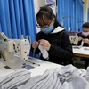 越南10号制衣公司集中精力按订单生产抗菌口罩