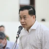 岘港市两名原领导和潘文英武勾结操纵土地价格案件二审开庭