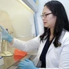 岘港市女博士研制的多级水过滤器为社区做出贡献