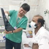 越南积极为因疫情滞留的外国人提供医疗照顾
