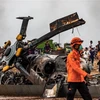 印尼军方一架直升机坠毁致9人伤亡