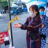 岘港市自动感应手消毒器投入使用