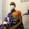 新冠肺炎疫情：菲律宾放宽马尼拉及其附近地区的封锁措施
