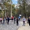 在澳大利亚的越南老留学生参加为越南贫困儿童步行筹款活动