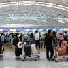 新冠肺炎疫情：在韩国的近380名越南公民安全回国