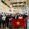 在美国的340余名越南公民安全回国