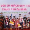 岘港市因新冠肺炎疫情暂停旅游活动两个月后迎来首批国内游客