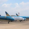 越南各家航空公司因遭受台风影响而调整航班执行计划