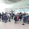 新冠肺炎疫情：滞留在阿联酋和科威特的近280名越南公民安全回国