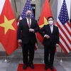  越南政府副总理兼外长范平明与美国国务卿蓬佩奥举行会谈