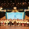 11·20越南教师节：63名优秀少数民族教师获表彰 