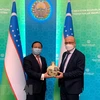 促进越南和乌兹别克斯坦传统友好关系