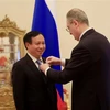 越南驻俄罗斯大使吴德孟荣获俄罗斯“友谊”勋章