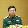 越南国防部长潘文江与柬埔寨国防大臣迪班举行在线会谈 