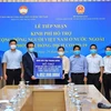 向受新冠肺炎疫情影响的海外越南人提供援助