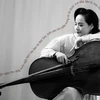越南大提琴家丁怀春举行线上音乐会 弘扬抗疫精神