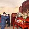 王廷惠会见驻比利时大使馆工作人员和在比越南人代表