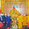  越南祖国阵线中央委员会主席杜文战走访越南佛教协会