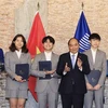 ​ 越南国家主席阮春福见证WIPO青年大使荣誉称号颁授仪式